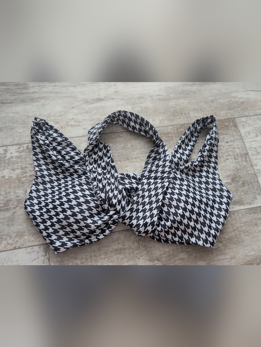 Houndstooth Twist-Front Bikini Top - Black & White